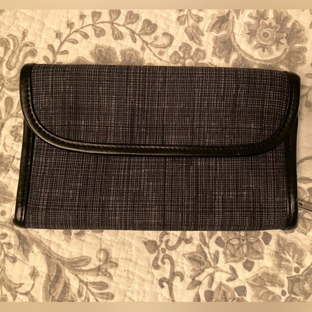 Black Thirty One Wallet